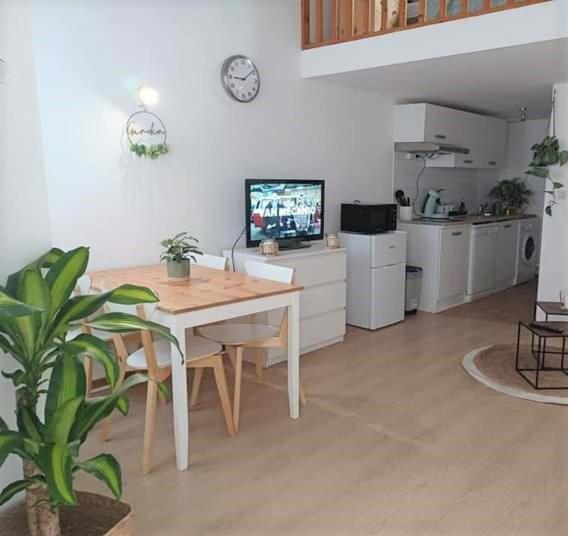 Duplex A La Gare Du Mans Bed & Breakfast Le Mans Dış mekan fotoğraf